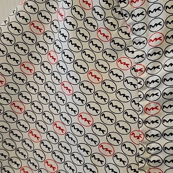 MK Logo Causal Button-down - Picture 5 of 7